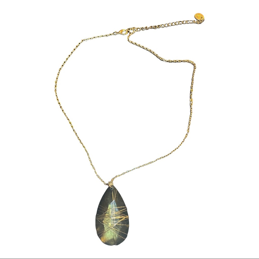 Claire’s Wire-Wrapped Pendant Necklace - Gold/Olive